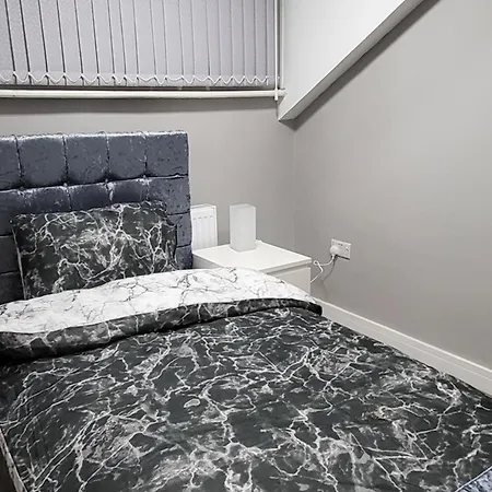 Daire Kep Centre 4 Bed Leeds (West Yorkshire)